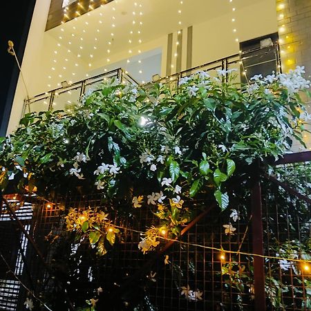 Atulyam Stays Sushant Golf City 러크나우 외부 사진